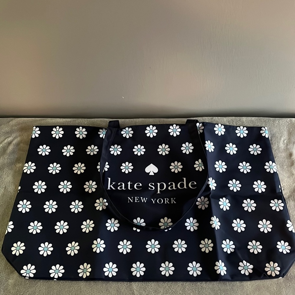 Kate Spade Large Cotton canvas Tote NEW IN PACKAGE!! Blue Navy Floral